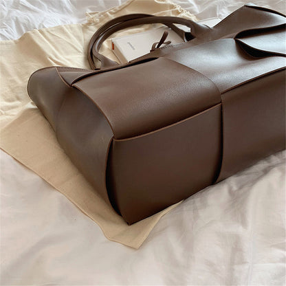 Zaira Medium Handle Bag