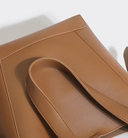 Crossbody Leather Bag - Avery