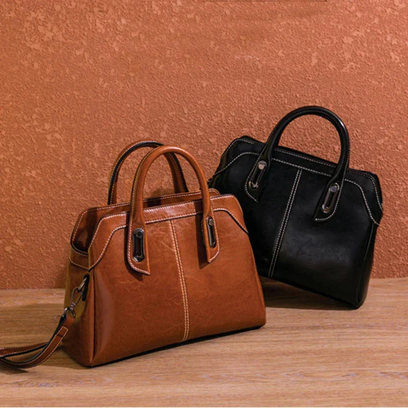 Taísla Leather Bag